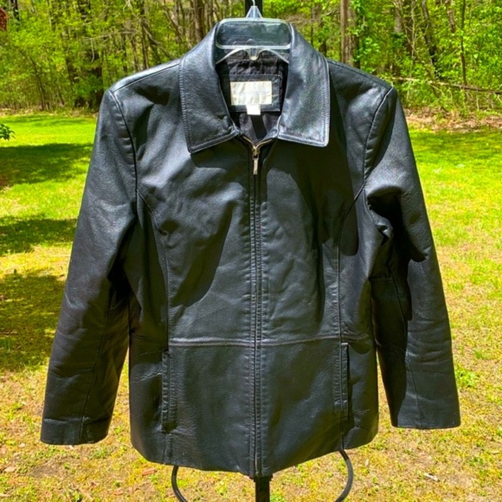 WORTHINGTON LADIES BLACK LEATHER FITTED JACKET. Size Small, Great Condition